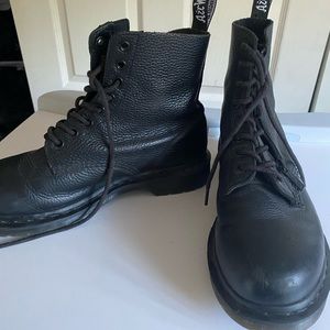 Dr Martens Pascal women’s boots